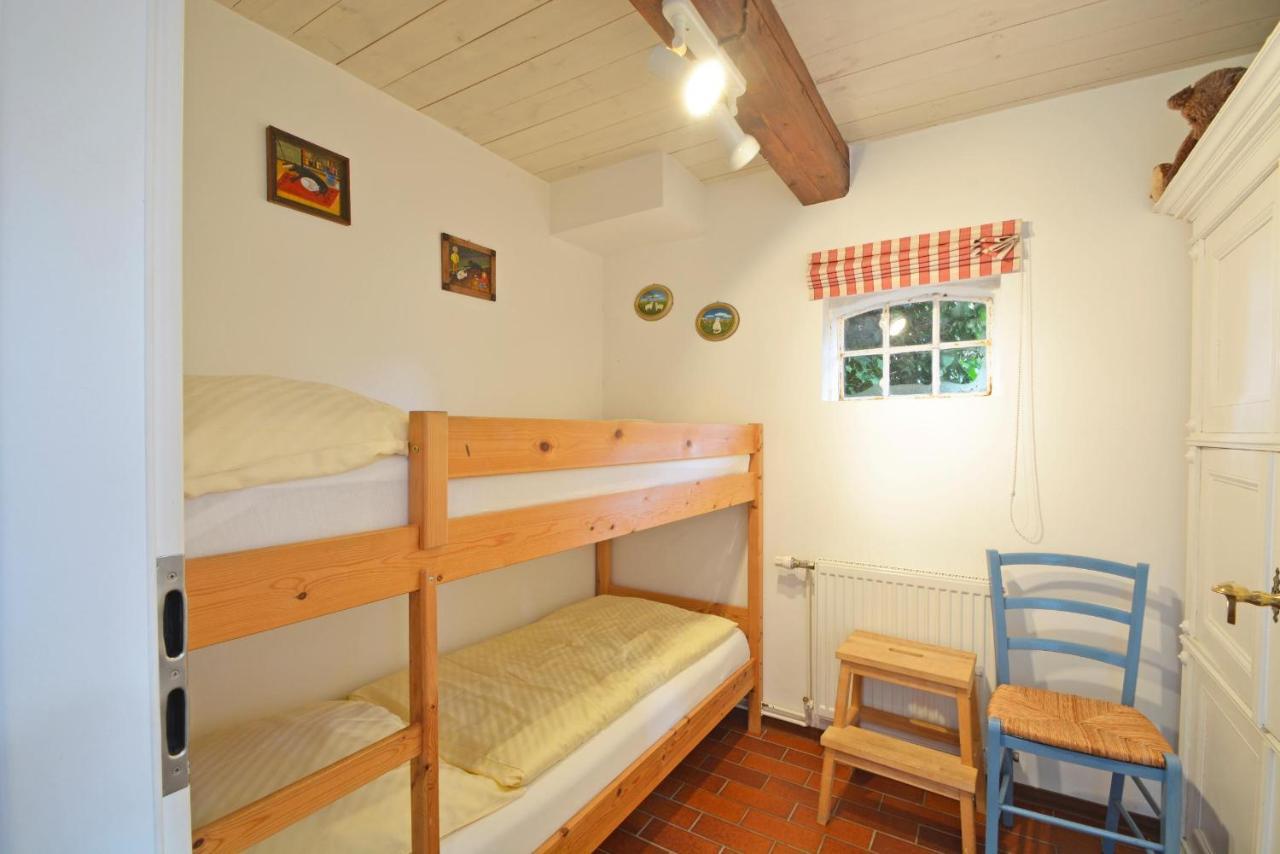 Kapitaen Hansen Haus Oldsum Buitenkant foto